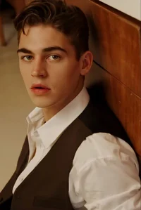 Hero Fiennes-Tiffin