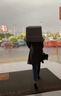 Box lady 