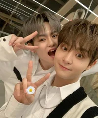 Yoshi dan jihoon