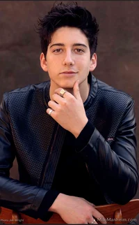 Milo Manheim 