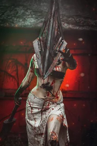 Female pyramid head