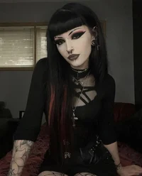 Goth mommy
