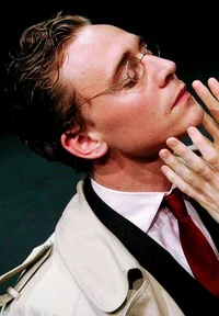 Thomas W Hiddleston