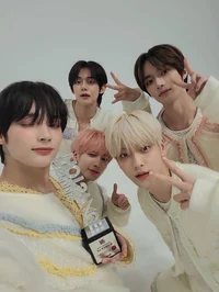 TXT RP -6th member-