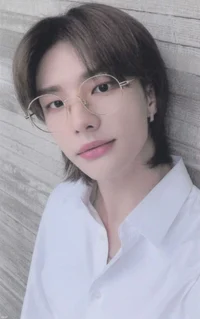 hwang hyunjin