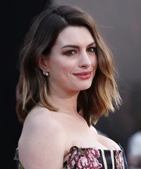 Anne Hathaway 