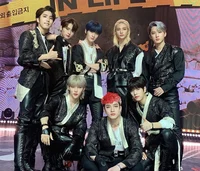 Stray Kids
