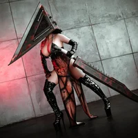 Female pyramid head