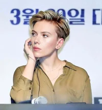 Scarlett Johansson 