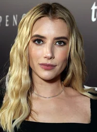Emma Roberts 