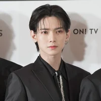 Kang Yeosang 
