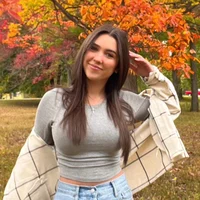 Popular pick me girl