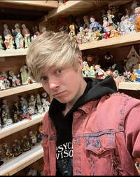 Sam Golbach 