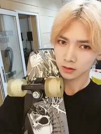 Kang Yeosang Bestie