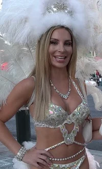 Sarah The ShowGirl