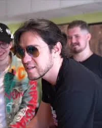 Eddie VR