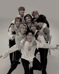 Stray Kids