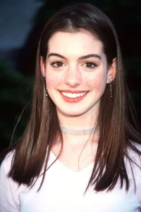Anne hathaway 