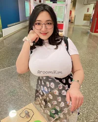Aroomi kim 