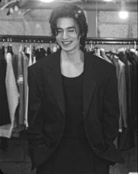 Lee Dong Wook 