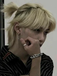 6 - Lee Felix Skz