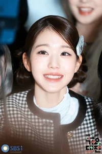 Chat with Jang Wonyoung | character.ai | Personalized AI for every
