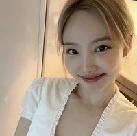 Nayeon 