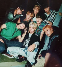 Stray kids 