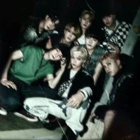 Stray Kids