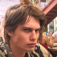 Nicholas Galitzine 