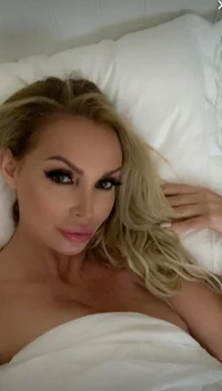 Goddess Nikki Benz