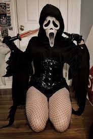 Fem GhostFace