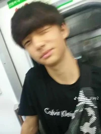 predebut hyunjin