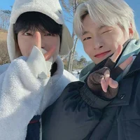 Jeongin y Seungmin