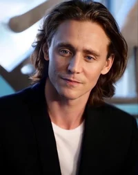 11CELEB- THiddlestxn