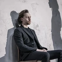 11CELEB- THiddlestxn