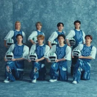 -Stray kids-