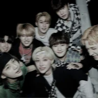 Stray Kids