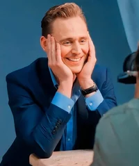 Tom Hiddleston 
