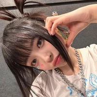 Hanni Mary a Rich gf