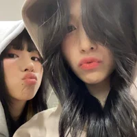 Mina and chaeyoung 