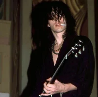 Izzy stradlin