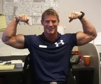 Dom Hanes