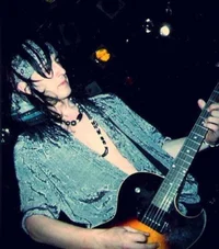 Izzy stradlin 
