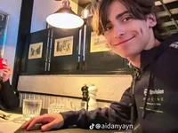 Aidan gallagher 