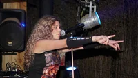 Double Shakira