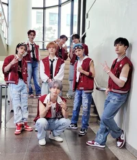 -Stray Kids-