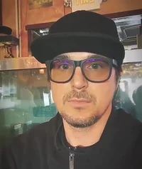 Zak Bagan5