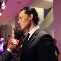 Tom Hiddleston 