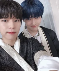 Seungmin y Jeongin